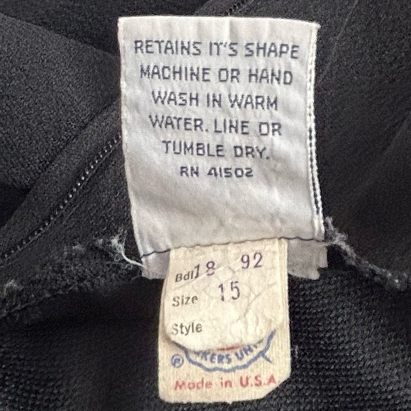 1970s It’s Better Double Knit Poly Dress - Picture 4 of 6